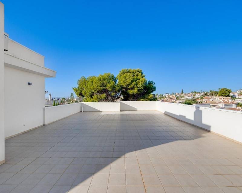 5 Zimmer Villa zu verkaufen in Ciudad Quesada mit Pool - 549.000 € (Ref: 10000055)