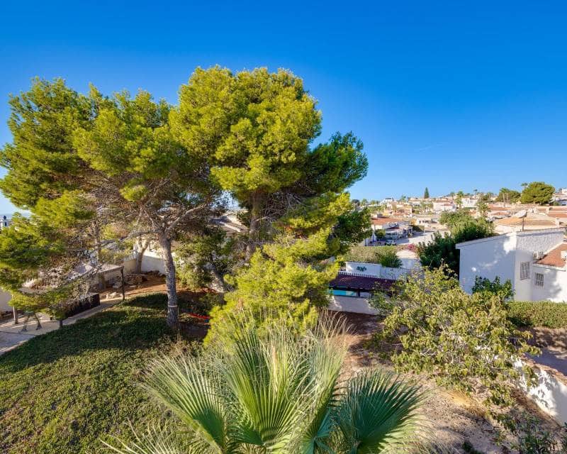 5 Zimmer Villa zu verkaufen in Ciudad Quesada mit Pool - 549.000 € (Ref: 10000055)