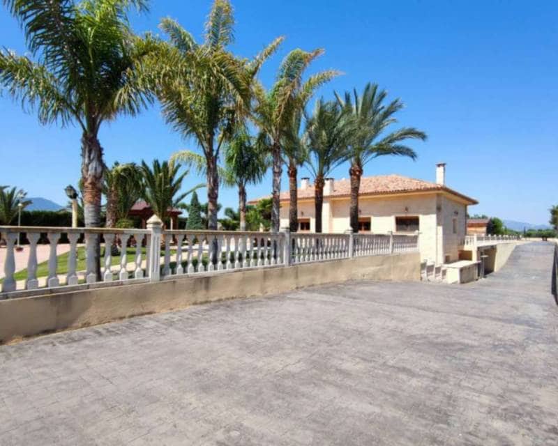 5 slaapkamer Villa te koop in Aspe met zwembad garage - € 850.000 (Ref: 10000056)