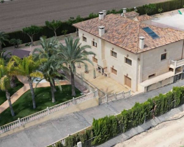 5 slaapkamer Villa te koop in Aspe met zwembad garage - € 850.000 (Ref: 10000056)