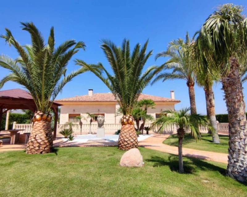 5 slaapkamer Villa te koop in Aspe met zwembad garage - € 850.000 (Ref: 10000056)