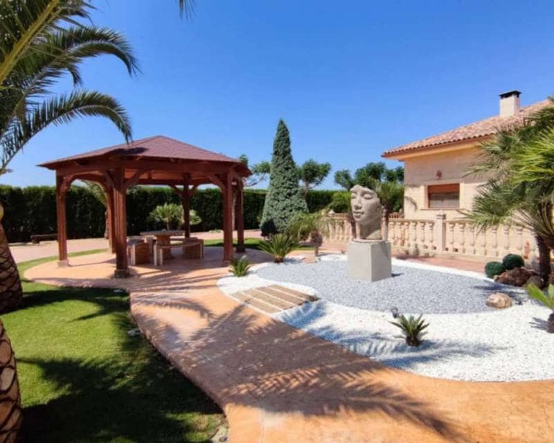 5 slaapkamer Villa te koop in Aspe met zwembad garage - € 850.000 (Ref: 10000056)