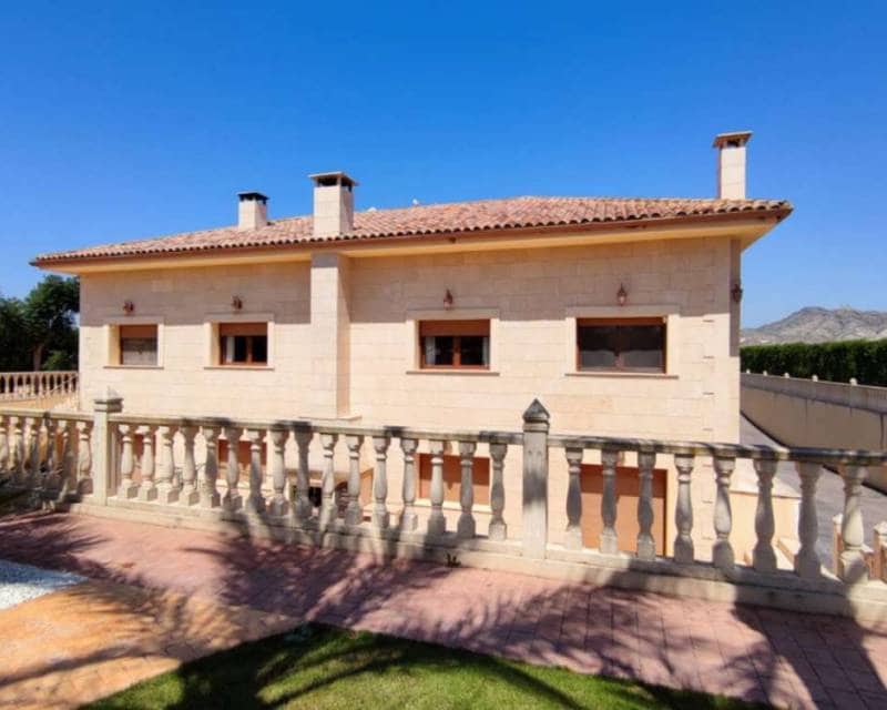 5 slaapkamer Villa te koop in Aspe met zwembad garage - € 850.000 (Ref: 10000056)