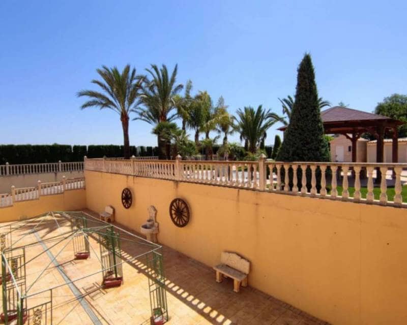 5 slaapkamer Villa te koop in Aspe met zwembad garage - € 850.000 (Ref: 10000056)