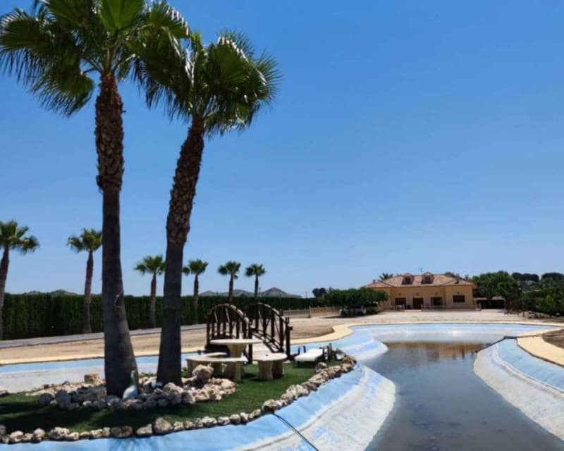 5 slaapkamer Villa te koop in Aspe met zwembad garage - € 850.000 (Ref: 10000056)