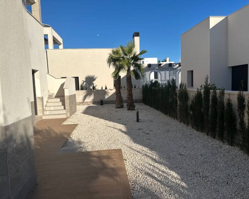 3 slaapkamer Villa te koop in Ciudad Quesada met zwembad - € 850.000 (Ref: 10000057)