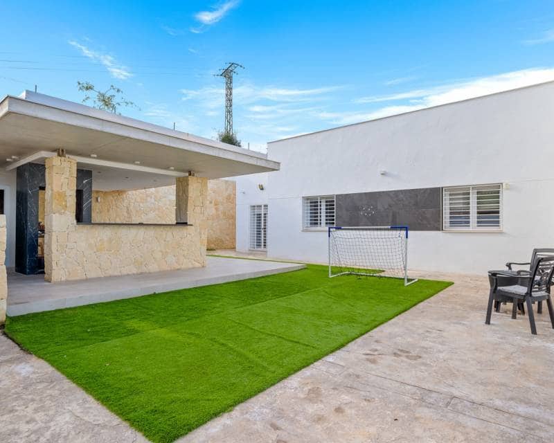 4 sypialnia Willa na sprzedaż w Algorfa z basenem - 899 000 € (Ref: 10000058)