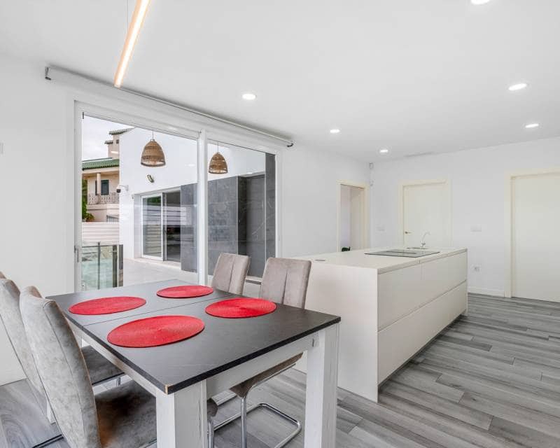 4 sypialnia Willa na sprzedaż w Algorfa z basenem - 899 000 € (Ref: 10000058)