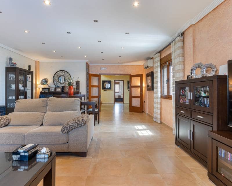 4 bedroom Villa for sale in Los Montesinos with pool - € 750,000 (Ref: 10000606)