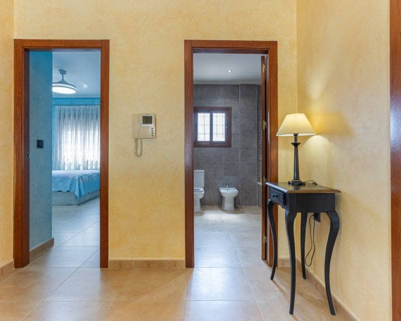 4 bedroom Villa for sale in Los Montesinos with pool - € 750,000 (Ref: 10000606)
