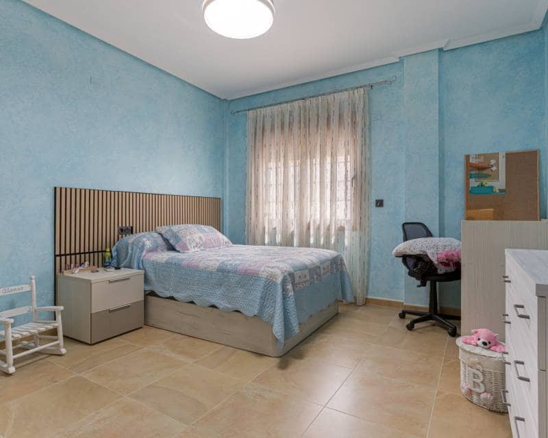 4 bedroom Villa for sale in Los Montesinos with pool - € 750,000 (Ref: 10000606)