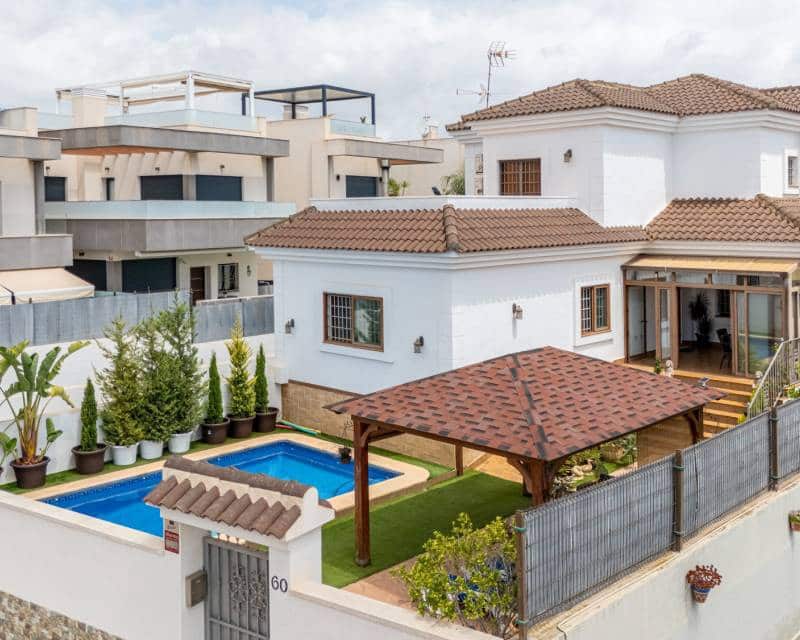 4 bedroom Villa for sale in Los Montesinos with pool - € 750,000 (Ref: 10000606)