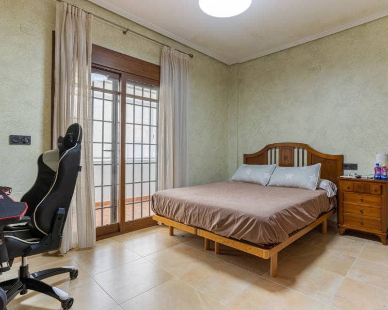 4 bedroom Villa for sale in Los Montesinos with pool - € 750,000 (Ref: 10000606)