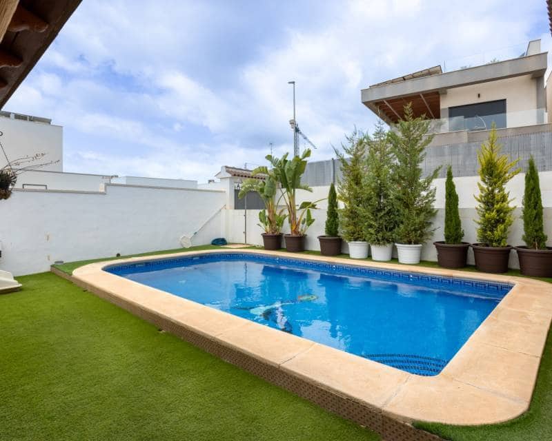 4 bedroom Villa for sale in Los Montesinos with pool - € 750,000 (Ref: 10000606)