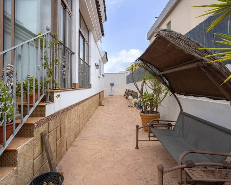4 bedroom Villa for sale in Los Montesinos with pool - € 750,000 (Ref: 10000606)