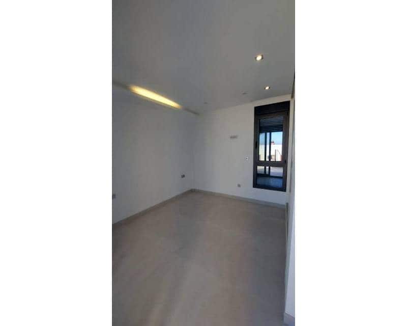 Chalet de 3 habitaciones en Los Balcones en venta con piscina garaje - 650.000 € (Ref: 10000993)