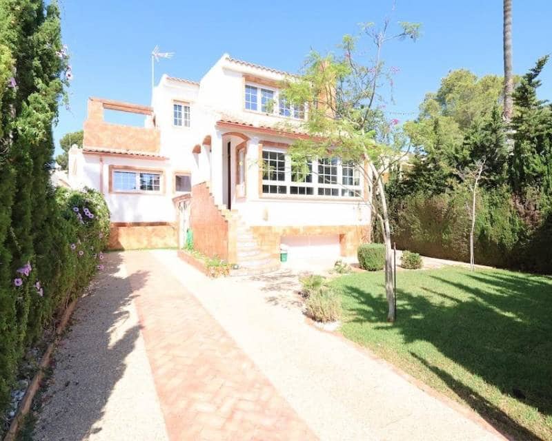 4 soverom Villa til salgs i Villamartin med garasje - € 699 000 (Ref: 10000994)