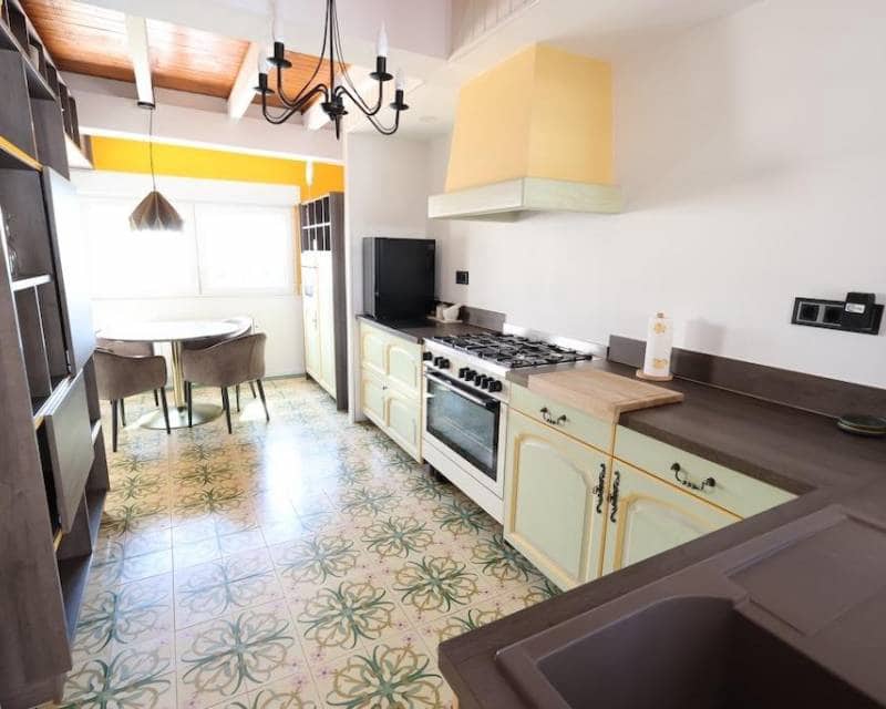 4 soverom Villa til salgs i Villamartin med garasje - € 699 000 (Ref: 10000994)