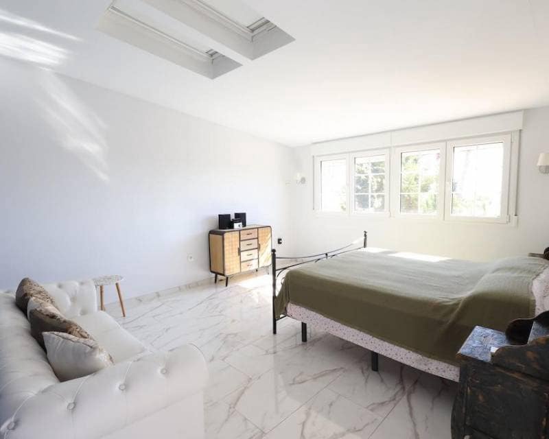 4 soverom Villa til salgs i Villamartin med garasje - € 699 000 (Ref: 10000994)