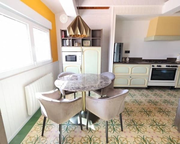 Chalet de 4 habitaciones en Villamartin, Orihuela en venta con garaje - 699.000 € (Ref: 10000994)