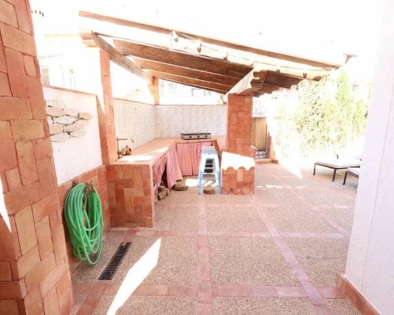 4 soverom Villa til salgs i Villamartin med garasje - € 699 000 (Ref: 10000994)