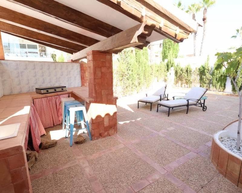 4 soverom Villa til salgs i Villamartin med garasje - € 699 000 (Ref: 10000994)