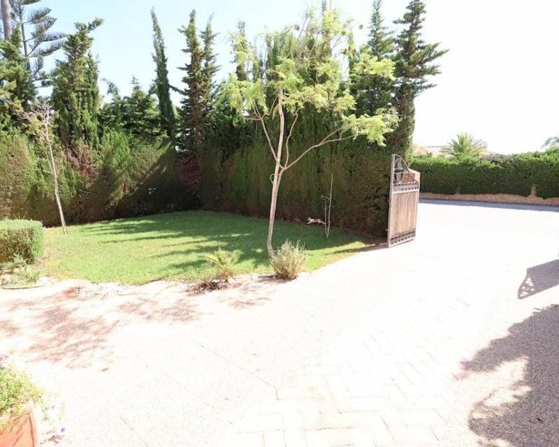 4 soverom Villa til salgs i Villamartin med garasje - € 699 000 (Ref: 10000994)