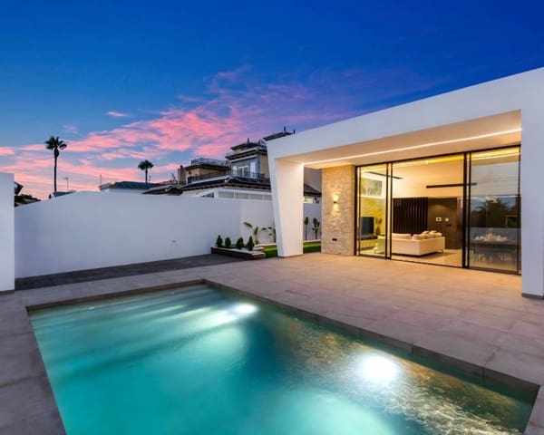 3 soveværelse Villa til salg i El Chaparral, Torrevieja med swimmingpool - € 725.000 (Ref: 10000995)