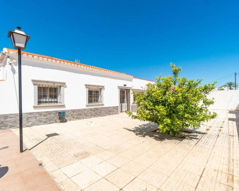 4 Zimmer Villa zu verkaufen in Torrevieja mit Pool - 530.000 € (Ref: 10000996)