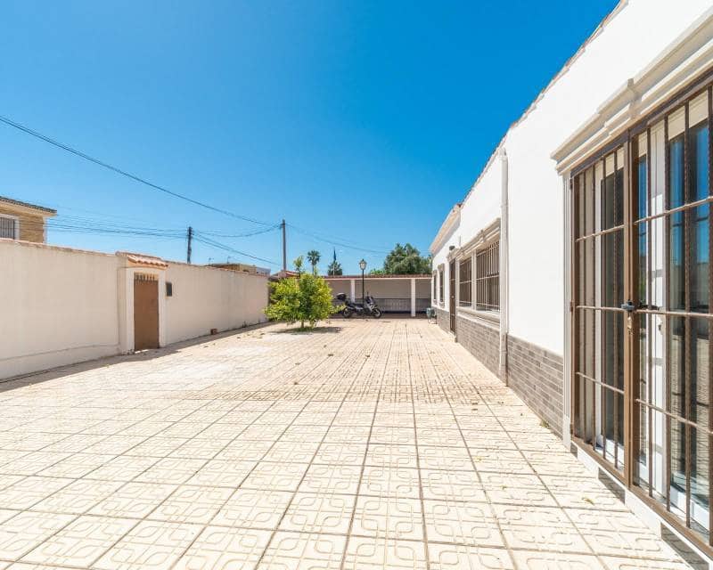 4 Zimmer Villa zu verkaufen in Torrevieja mit Pool - 530.000 € (Ref: 10000996)