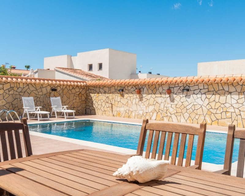 4 Zimmer Villa zu verkaufen in Torrevieja mit Pool - 530.000 € (Ref: 10000996)
