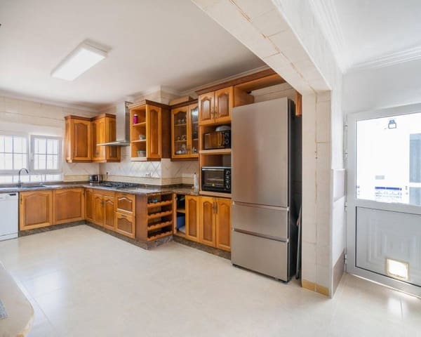 4 soverom Villa til salgs i El Chaparral - La Siesta - La Torreta, Torrevieja med svømmebasseng - € 530 000 (Ref: 10000996)