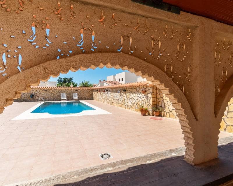 4 Zimmer Villa zu verkaufen in Torrevieja mit Pool - 530.000 € (Ref: 10000996)