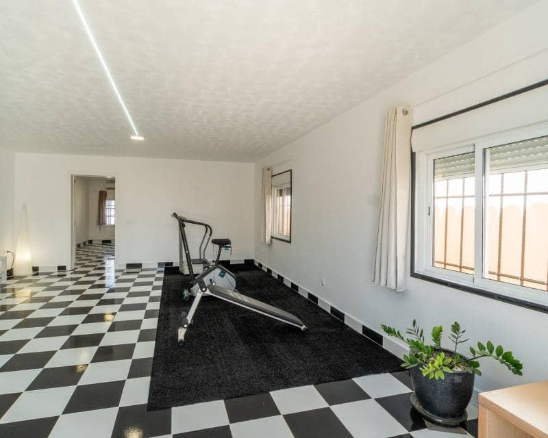 4 Zimmer Villa zu verkaufen in Torrevieja mit Pool - 530.000 € (Ref: 10000996)
