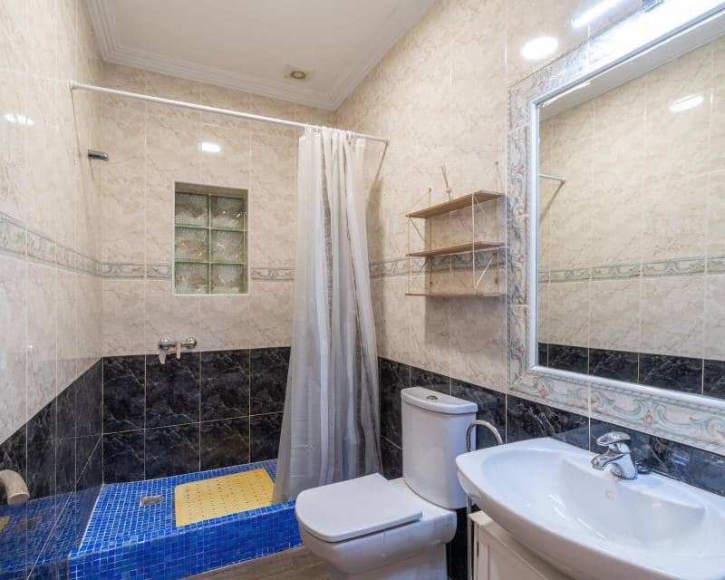 4 Zimmer Villa zu verkaufen in Torrevieja mit Pool - 530.000 € (Ref: 10000996)
