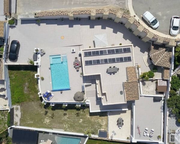 6 sypialnia Willa na sprzedaż w Ciudad Quesada, Rojales z basenem garażem - 685 000 € (Ref: 10001190)