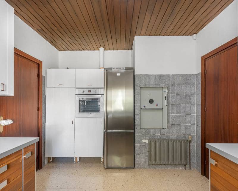 5 quarto Moradia para venda em Filipinas com garagem - 599 900 € (Ref: 10001191)