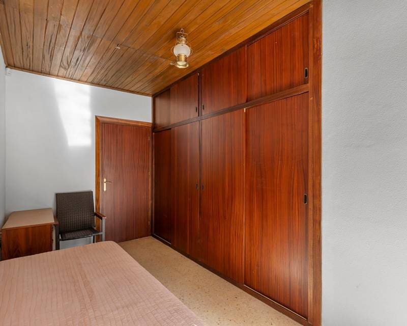 5 quarto Moradia para venda em Filipinas com garagem - 599 900 € (Ref: 10001191)