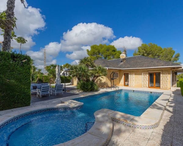 Chalet de 5 habitaciones en Las Filipinas en venta con garaje - 599.900 € (Ref: 10001191)