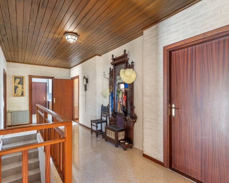 5 quarto Moradia para venda em Filipinas com garagem - 599 900 € (Ref: 10001191)