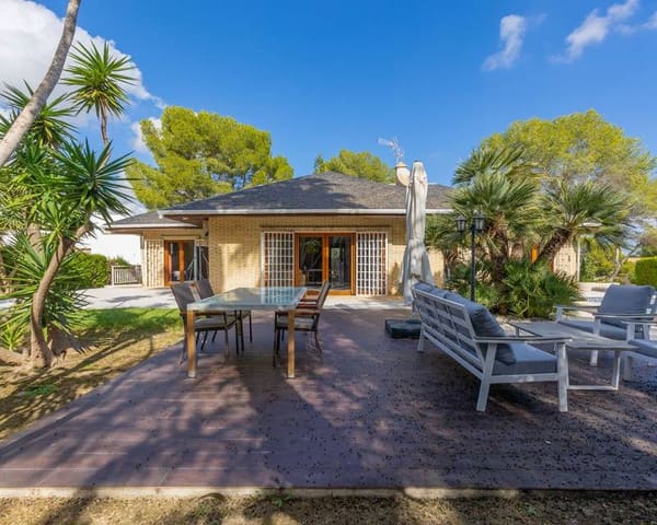 Chalet de 5 habitaciones en Las Filipinas en venta con garaje - 599.900 € (Ref: 10001191)
