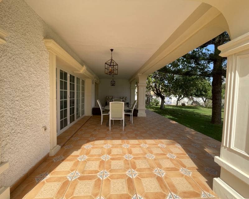 Chalet de 8 habitaciones en Cabo Roig en venta con piscina - 1.490.000 € (Ref: 10001192)
