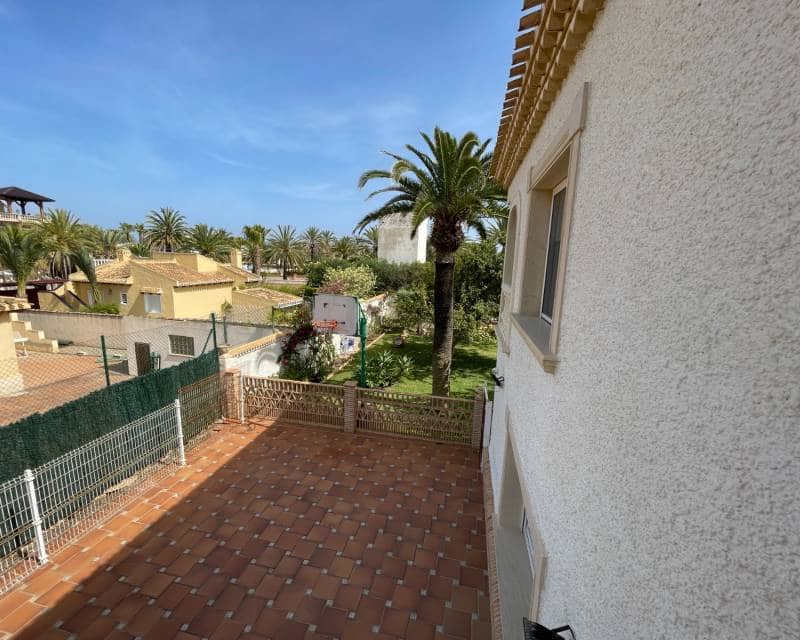 Chalet de 8 habitaciones en Cabo Roig en venta con piscina - 1.490.000 € (Ref: 10001192)