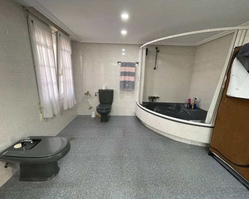 Chalet de 8 habitaciones en Cabo Roig en venta con piscina - 1.490.000 € (Ref: 10001192)