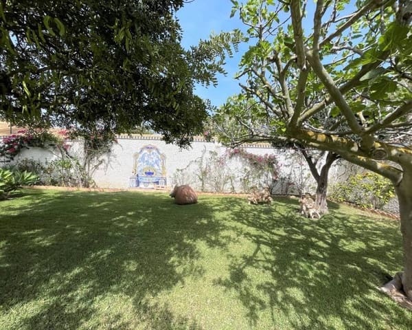 Chalet de 8 habitaciones en Cabo Roig, Orihuela en venta con piscina - 1.490.000 € (Ref: 10001192)