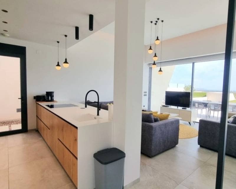 4 bedroom Villa for sale in Ciudad Quesada with garage - € 660,000 (Ref: 10001193)