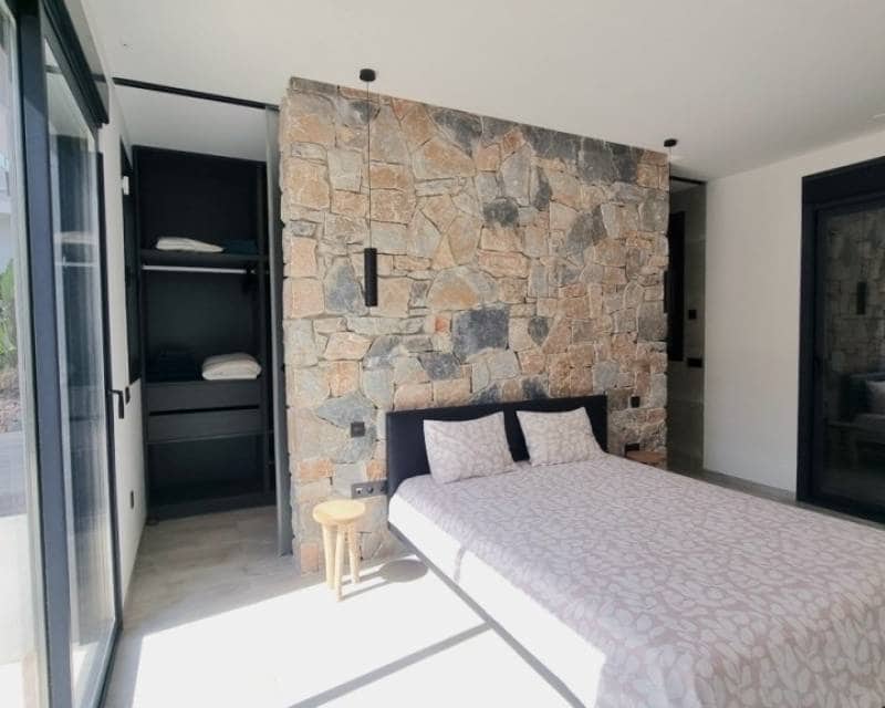 4 bedroom Villa for sale in Ciudad Quesada with garage - € 660,000 (Ref: 10001193)