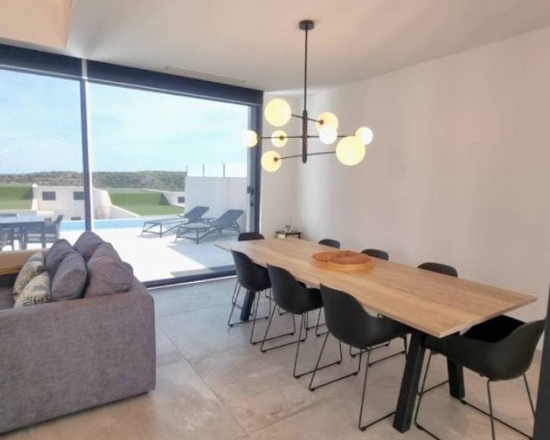 4 bedroom Villa for sale in Ciudad Quesada with garage - € 660,000 (Ref: 10001193)
