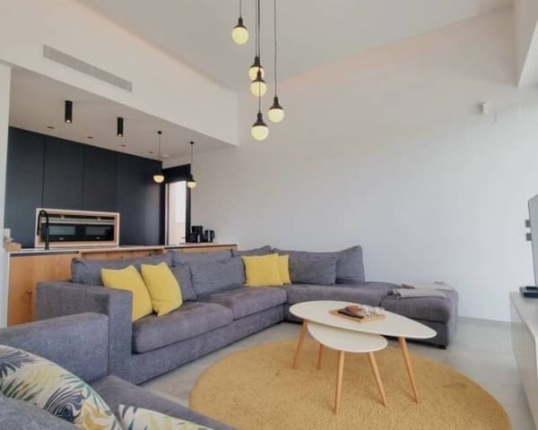 4 bedroom Villa for sale in Ciudad Quesada, Rojales with garage - € 660,000 (Ref: 10001193)