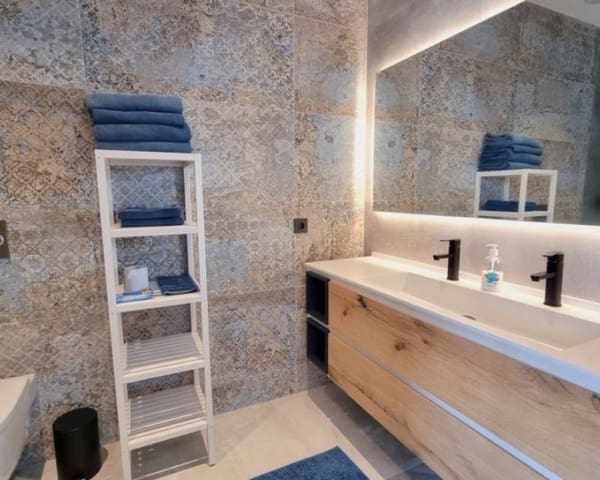 4 bedroom Villa for sale in Ciudad Quesada, Rojales with garage - € 660,000 (Ref: 10001193)
